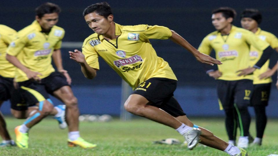 Pemain Arema Cronus saat menjalani latihan. Copyright: &copy; Ardiyansyah/INDOSPORT